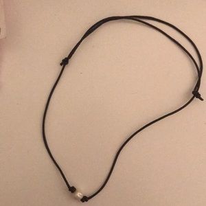 Pearl knitted necklace